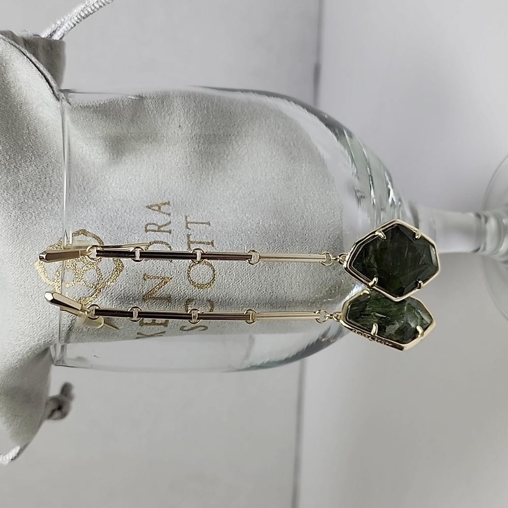 Kendra Scott Charmain earrings